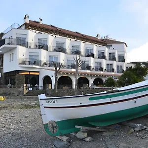 Llane Petit 3* Cadaques